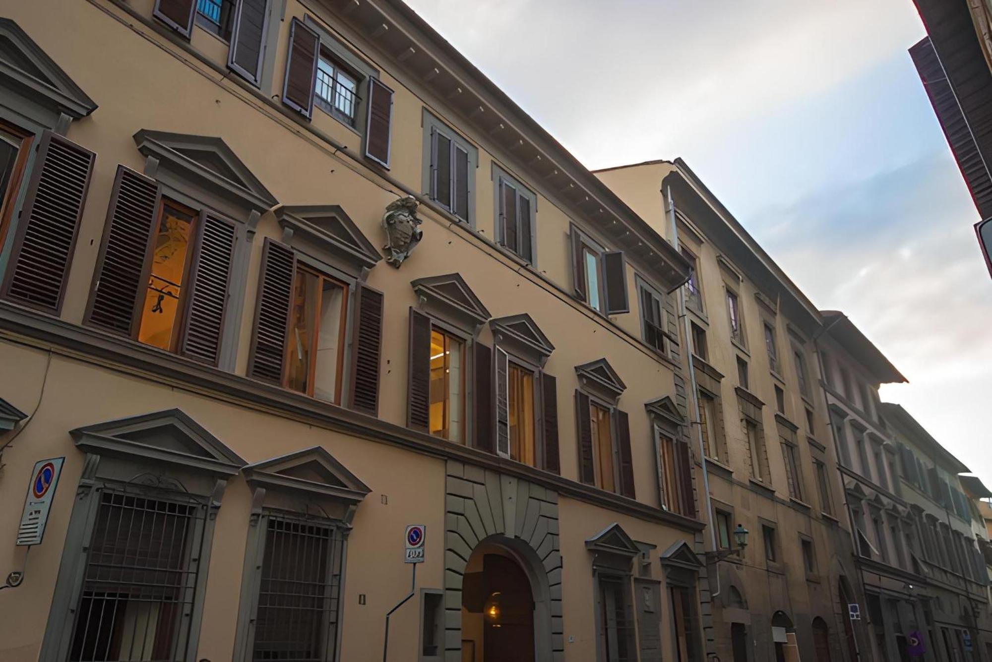 Lungarno Ponte Vecchio Hotel Florença Exterior foto